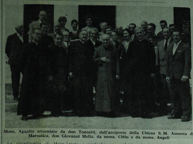 SESSANT'ANNI DI SACERDOZIO MONS. AGAPITO FESTEGGIATO - foto
Didascalia: Mons. Agapito attorniato da don Toncetti, dall'arciprete della Chiesa S. M. Assunta di Marostica, don Giovanni Mella, da mons. Cibin e da mons. Angeli
