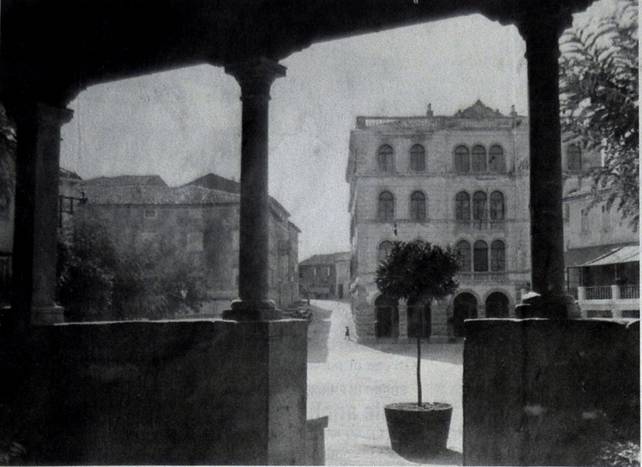 Piazza centrale dell 'antichissima Albona, baluardo veneziano contro le incursioni esterne - foto
